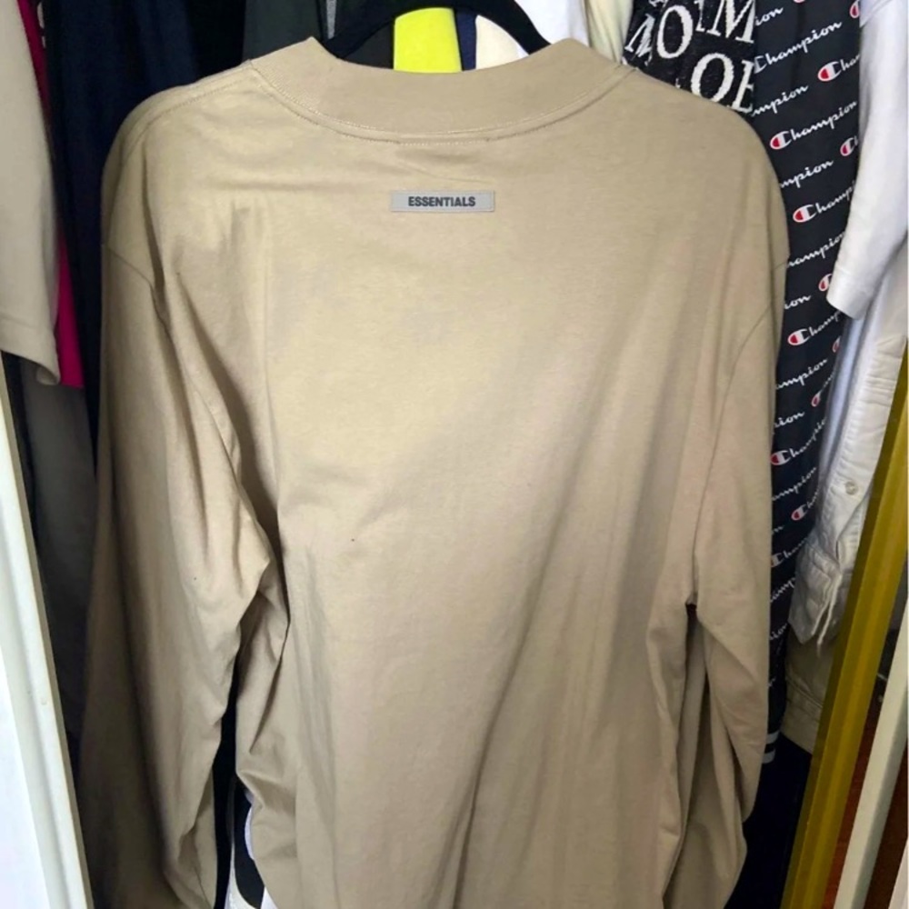 Essentials long sleeve tee